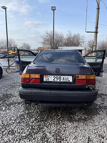 mazda 121: Volkswagen Vento: 1993 г., 1.8 л, Механика, Седан — 9