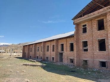 Здание, 2000 м²