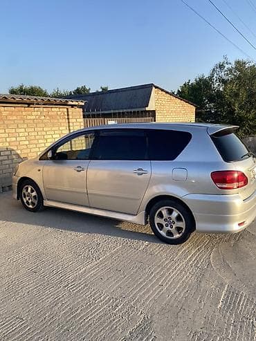 Toyota Ipsum: 2002 г., 2.4 л, Автомат, Бензин, Минивэн