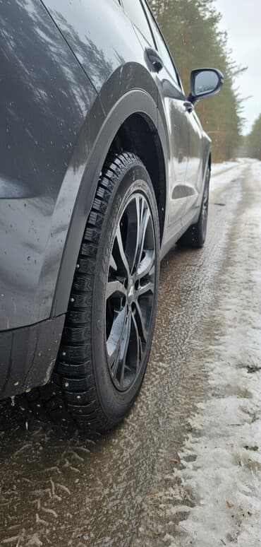 я ищу шины: Шины 235 / 55 / R 20, Зимняя шипованная, Б/у, Комплект, Легковые, Россия, Nokian — 1