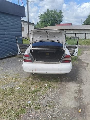 тойота платз: Daewoo Leganza: 2000 г., Седан — 5