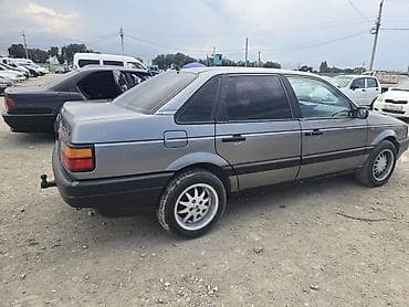 passat variant: Volkswagen Passat: 1988 г., Седан — 3
