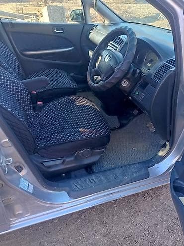 хонда стрим багаж: Honda Stream: 2002 г., Универсал — 1