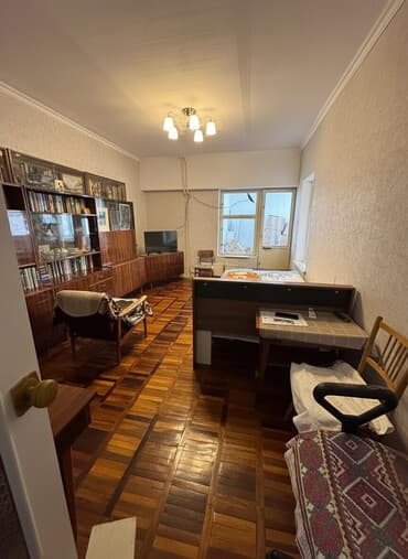 купить квартиру в токмаке без посредников: 3 комнаты, 77 м², Индивидуалка, 7 этаж, Старый ремонт — 1