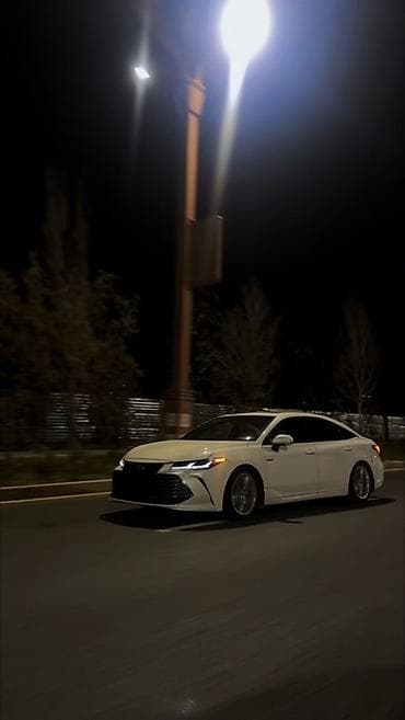 Toyota Avalon: 2018 г., 2.5 л, Автомат, Гибрид, Седан