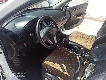 Hyundai Solaris: 2015 г., 1.4 л, Механика, Бензин, Седан — 5
