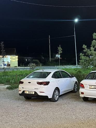 Chevrolet Onix: 2020 г., 1 л, Автомат, Бензин, Седан — 6