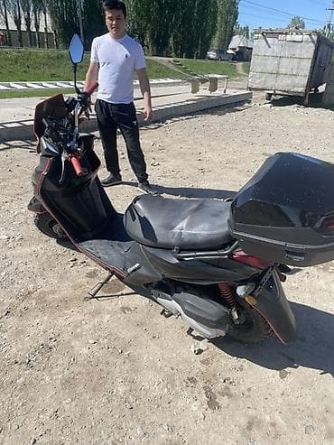 скутеры японские: Тип скутера Yamaha, 150 куб. см, Бензин, Б/у — 3