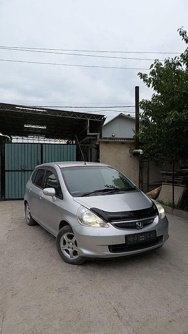 Транспорт: Honda Fit: 2002 г., 1.3 л, Автомат, Бензин, Хэтчбэк — 4