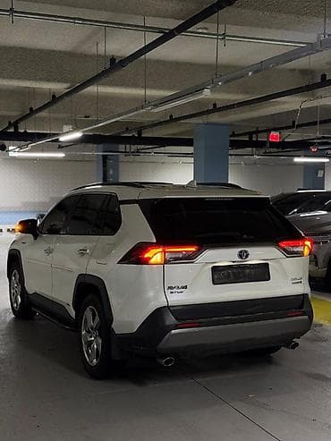 rav4 2001: Toyota RAV4: 2019 г., 2.5 л, Вариатор, Гибрид, Кроссовер — 4