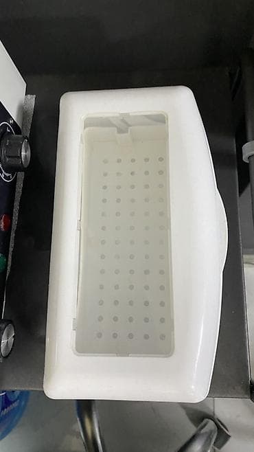 бу сервант: Белый маникюрный стол с интегрированной двухъярусной полкой для — 6