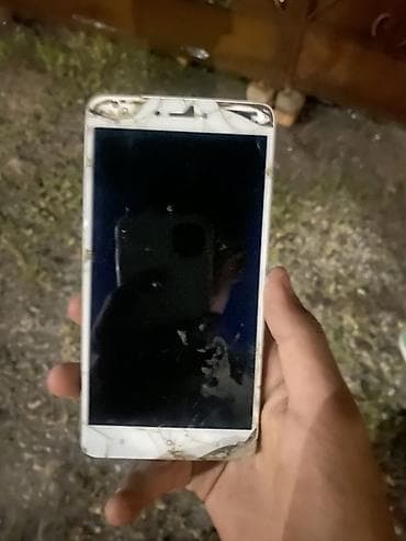 чистим компьютеры: Redmi, Redmi 4, Б/у, 32 ГБ, цвет - Золотой — 1