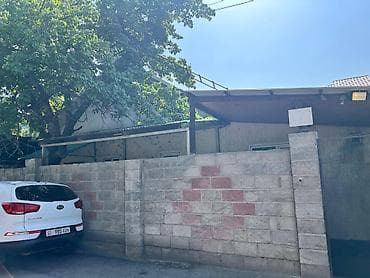 продаю бишкек: 🔥ТОПОВАЯ ЛОКАЦИЯ🔥 ПРОДАЕТСЯ УЮТНЫЙ ДОМИК В ЦЕНТРЕ ГОРОДА! ● Пол Дом — 3