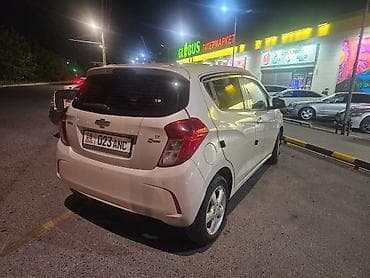 2 8: Chevrolet Spark: 2016 г., 1 л, Бензин, Хэтчбэк — 3
