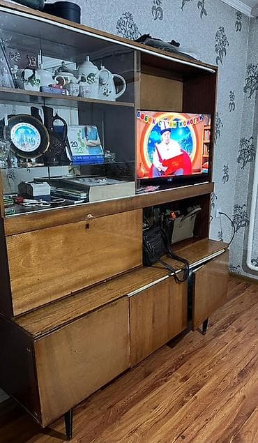 кресло из ротанга: Секция/стенка для гостиной + мягкое кресло Стенка: - Классическая — 1