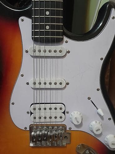 Музыкальные инструменты: Электрогитара Rockdale, стиль ST (Stratocaster) есть торг - Окраска — 6