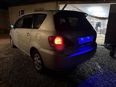 tayota funcargo: Toyota Ipsum: 2002 г., 2.4 л, Автомат, Газ, Минивэн — 3