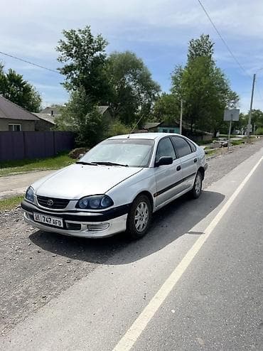 капот на приус: Toyota Avensis: 1998 г., 1.8 л, Автомат, Бензин, Лифтбек — 1