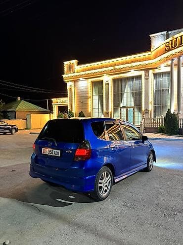 продаю honda fit: Honda Fit: 2005 г., 1.3 л, Вариатор, Бензин, Хэтчбэк — 3