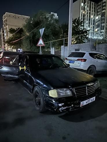 sprinter 4 4: Mercedes-Benz C-Class: 1993 г., Седан — 5