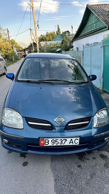 Nissan Almera Tino: 2001 г., 1.8 л, Механика, Бензин, Хэтчбэк — 1