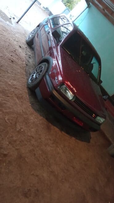 срочно продам авто в связи с переездом: Volkswagen Golf: 1993 г., Хэтчбэк — 2