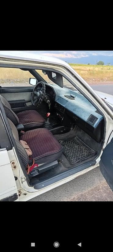 тайота филдер: Mazda 626: 1986 г., 2 л, Механика, Бензин, Седан — 7