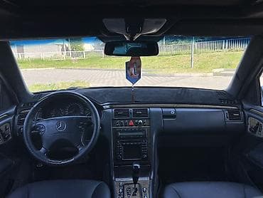 машина автамабил: Mercedes-Benz E-Class: 2001 г., 3.2 л, Автомат, Бензин, Седан — 7