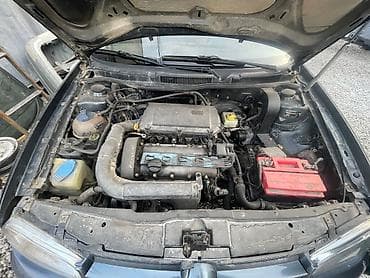 golf 4: Volkswagen Golf: 2001 г., 1.4 л, Механика, Бензин, Хэтчбэк — 1