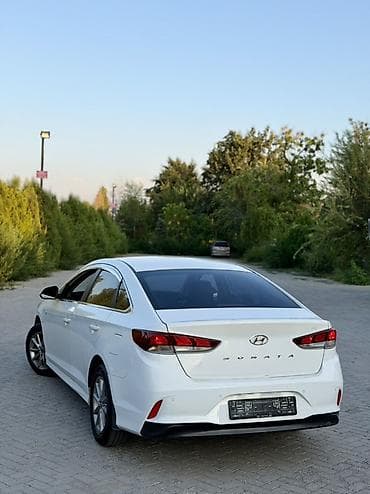 Hyundai Sonata: 2018 г., 2 л, Автомат, Газ, Седан — 4