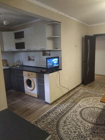 дом отдыха бишкек: 3 бөлмө, Душ кабинасы, Кондиционер, Унаа токтотуучу жай — 5