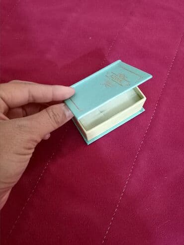 упаковка дордой: Красный 200 сом зелёный 50 сом — 5