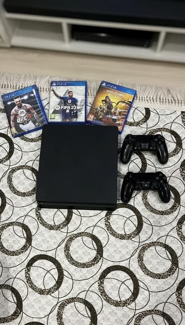 приставка ps4: Игровой комплект PlayStation 4 Slim (черная консоль) с аксессуарами и — 2