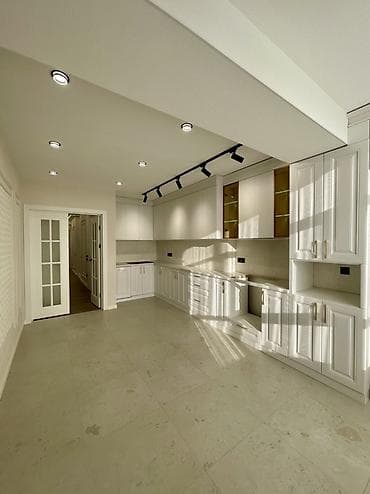 с дизайнерским ремонтом: 4 комнаты, 159 м², Элитка, 7 этаж, Дизайнерский ремонт — 4