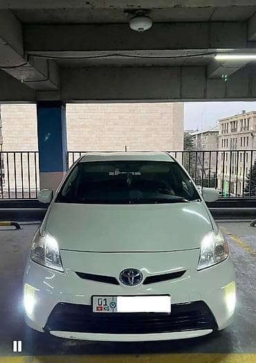 летние: Toyota Prius: 2015 г., 1.8 л, Вариатор, Гибрид, Седан — 5