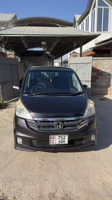 продается в рассрочку авто минивен степ вагон: Honda Stepwgn: 2005 г., 2 л, Автомат, Бензиновая, Минивэн — 1