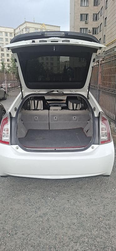 e2 byd: Toyota Prius: 2012 г., 1.8 л, Автомат, Гибрид, Хэтчбэк — 5