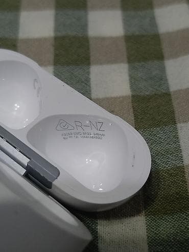 Наушники: Беспроводные вкладыши наушники, Apple, AirPods 4, Б/у — 7