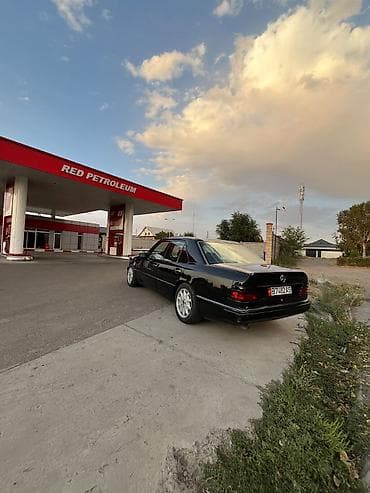 панель w211: Mercedes-Benz W124: 1992 г., 2 л, Механика, Бензин, Седан — 10