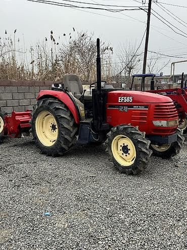 фонд маверик: Трактор EF585 (красный), колесная формула 4x4, с задней навесной — 2