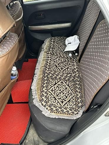 Продажа авто: Toyota Ist: 2003 г., 1.5 л, Автомат, Бензин, Хэтчбэк — 4