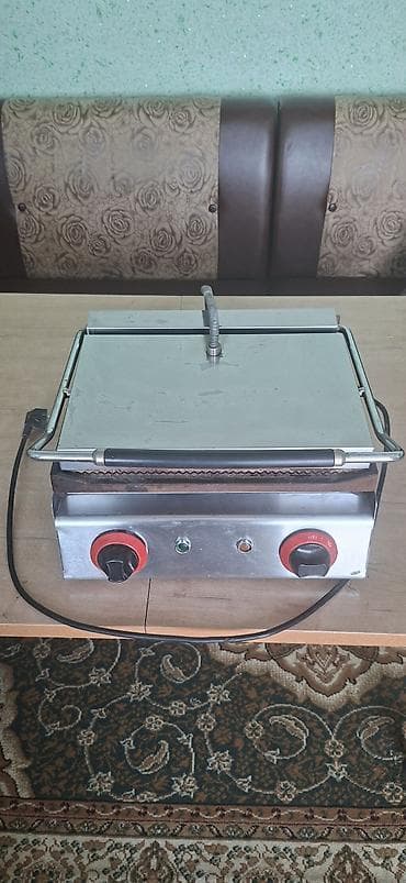 Кафелер, ресторандар үчүн: Профессиональный контактный гриль (пресс-гриль) с ребристыми рабочими — 4