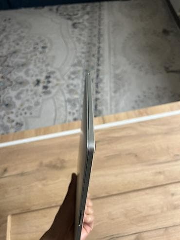 ipad m1: Apple MacBook Pro 13" (серебристый) - Дисплей: Retina - Клавиатура — 9