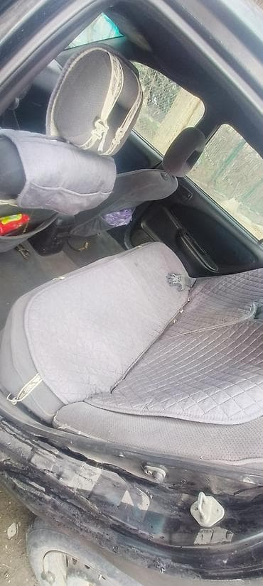 сиденья на мерс: Toyota Avensis: 1998 г., 1.6 л, Ручные, Бензин, Седан — 7