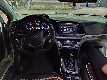 hyundai 140: Hyundai Elantra: 2018 г., 1.6 л, Автомат, Бензин, Седан — 3