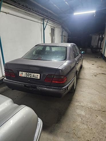 210 капот: Mercedes-Benz E-Class: 1995 г., 2.3 л, Механика, Бензин, Седан — 3