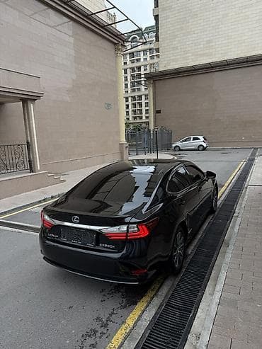 гибрид срочно: Lexus ES: 2017 г., 2.5 л, Вариатор, Гибрид, Седан — 7