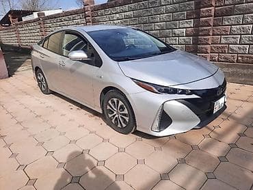 Toyota Prius: 2020 г., 1.8 л, Автомат, Гибрид, Лифтбек