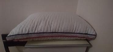 текстиль бишкек: Подушка ортопедич. ( Россия(, почти новая, цвет белый. цена 400с. ниже — 3