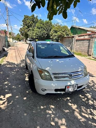 Продажа авто: Toyota Ist: 2003 г., 1.3 л, Автомат, Бензин, Хэтчбэк — 2